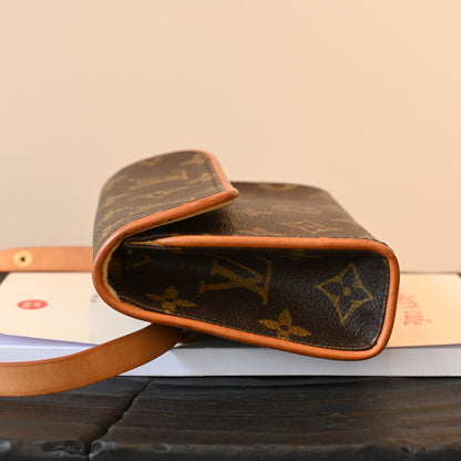 Louis Vuitton Pochette Florentine PM - Leluxe Vintage Sdn. Bhd.