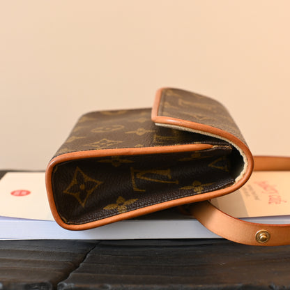 Louis Vuitton Pochette Florentine PM - Leluxe Vintage Sdn. Bhd.