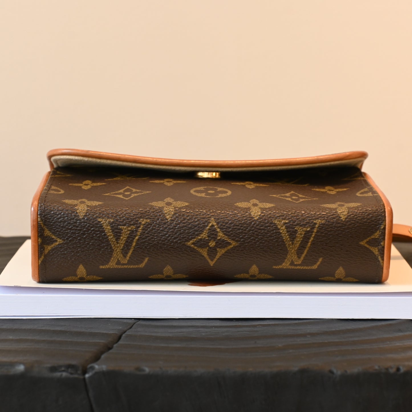 Louis Vuitton Pochette Florentine PM - Leluxe Vintage Sdn. Bhd.