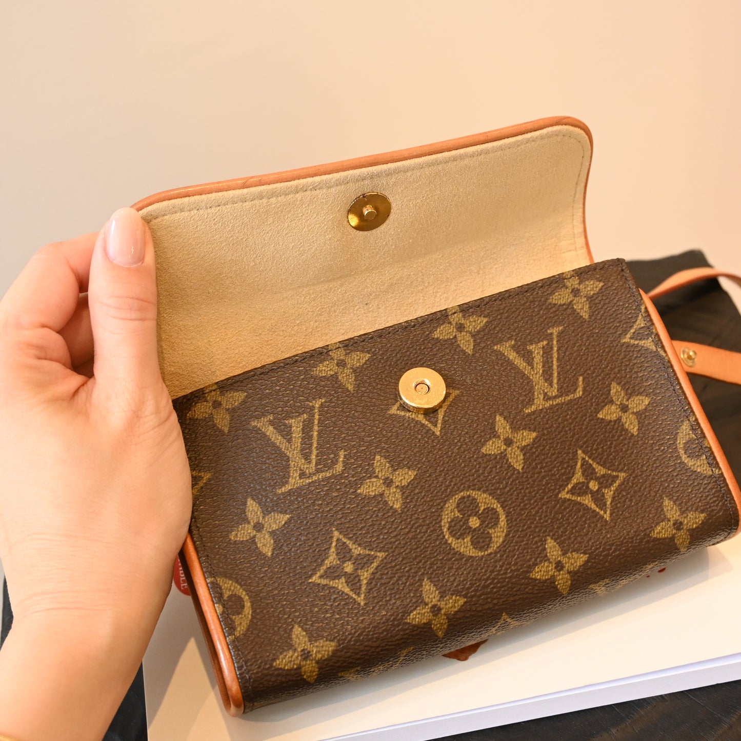 Louis Vuitton Pochette Florentine PM - Leluxe Vintage Sdn. Bhd.