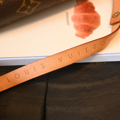 Louis Vuitton Pochette Florentine PM - Leluxe Vintage Sdn. Bhd.