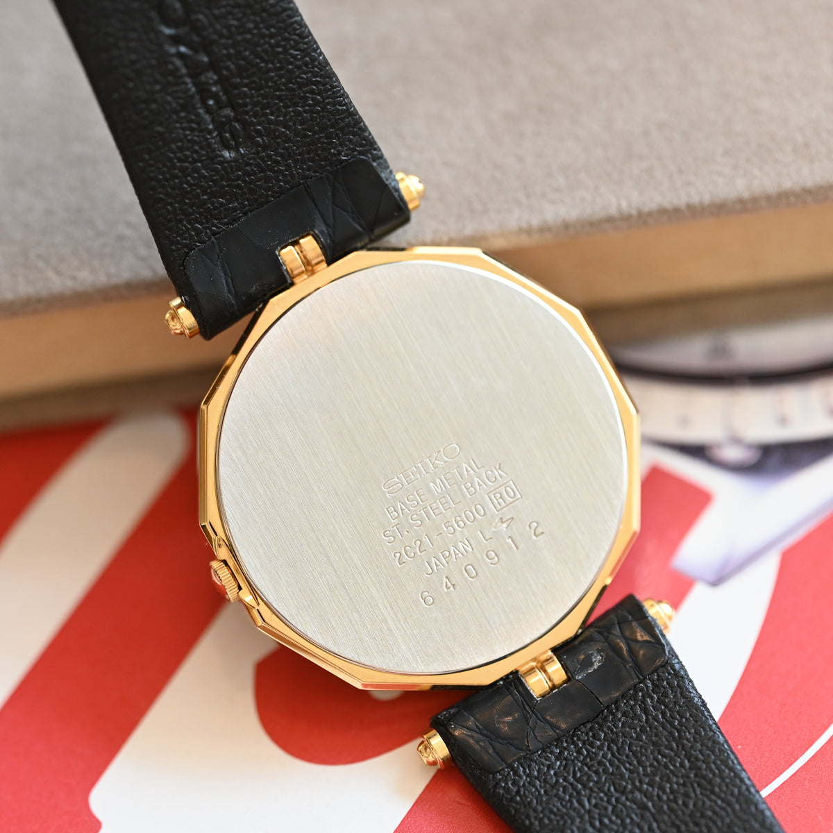 Seiko Limited Edition TBS 2021-5600 Dodecagon Watch - 1980 - Leluxe Vintage Sdn. Bhd.