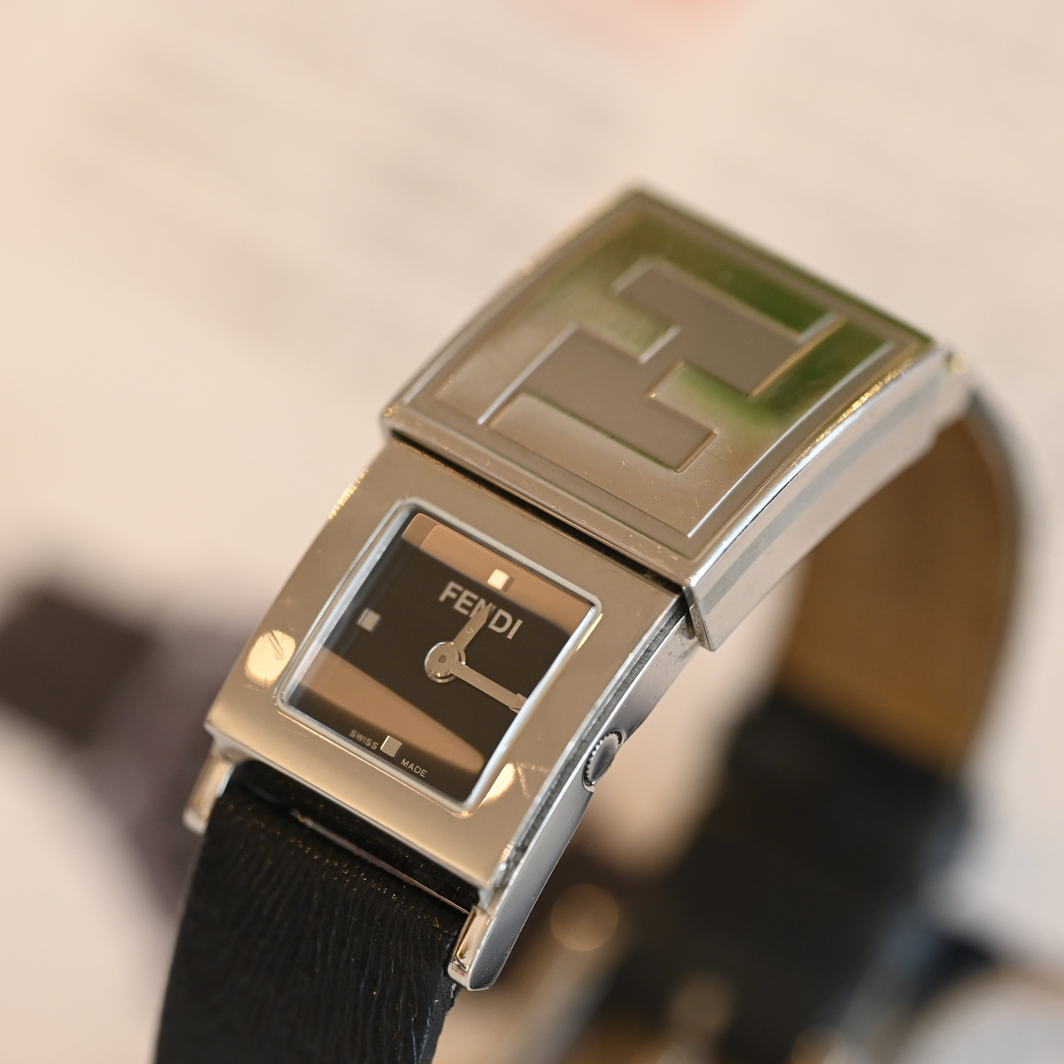 Fendi Orologi 5400L - Leluxe Vintage Sdn. Bhd.