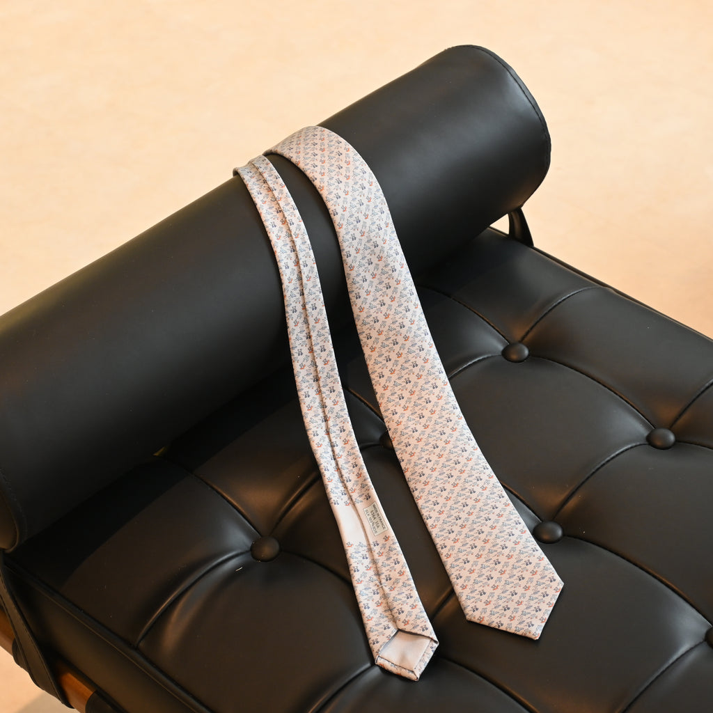 Hermès H en Mouvement Silk Tie 7 cm