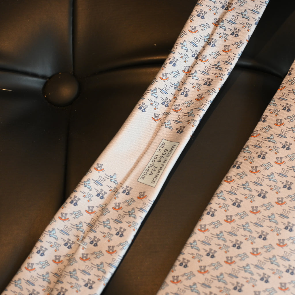 Hermès H en Mouvement Silk Tie 7 cm