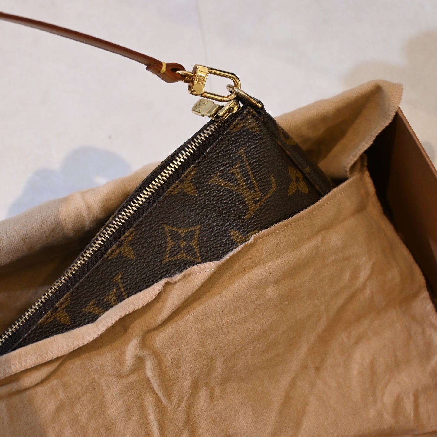 Louis Vuitton Monogram Pochette Accessoires - Leluxe Vintage Sdn. Bhd.