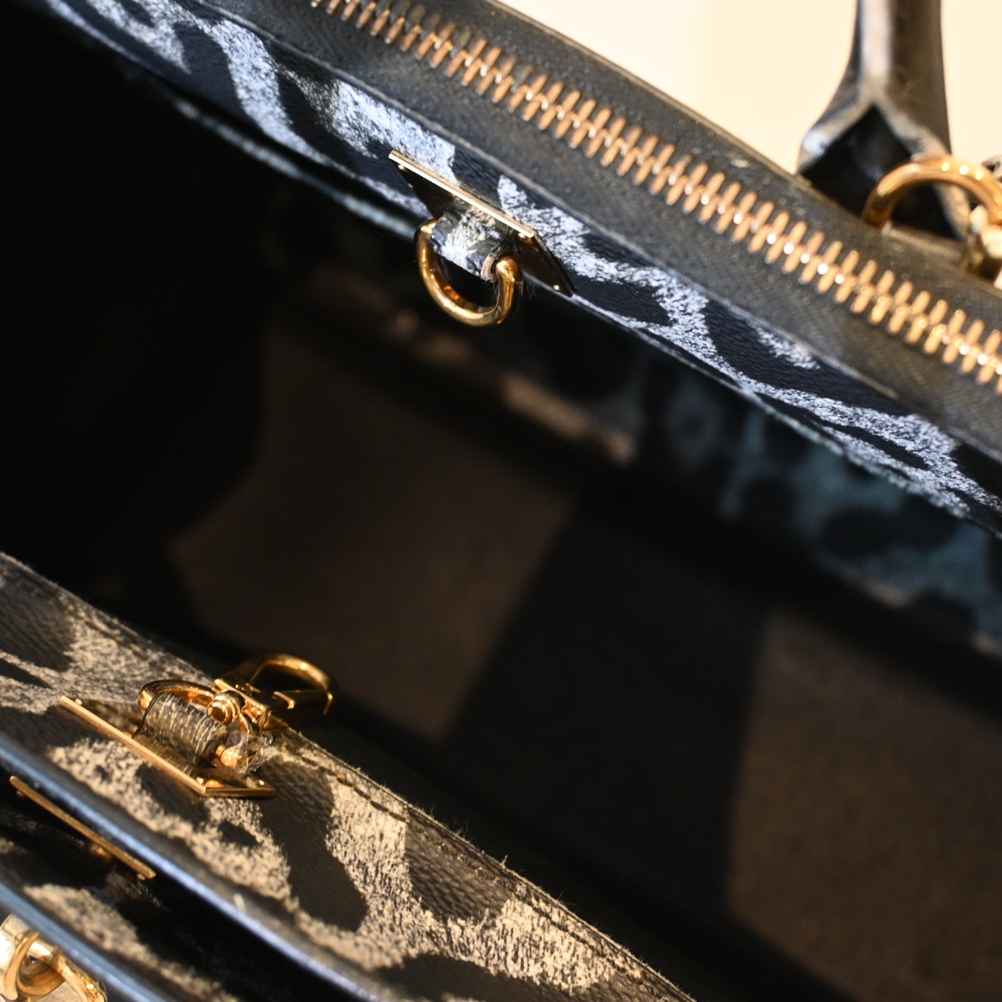 Louis Vuitton Wild Animal Print City Steamer MM - Leluxe Vintage Sdn. Bhd.
