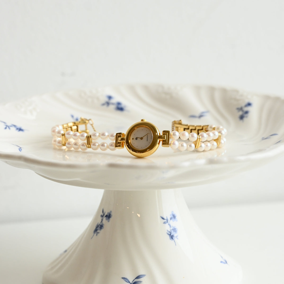 Mikimoto Double Pearl Bracelet JAL Watch Ref. 4N20-0941