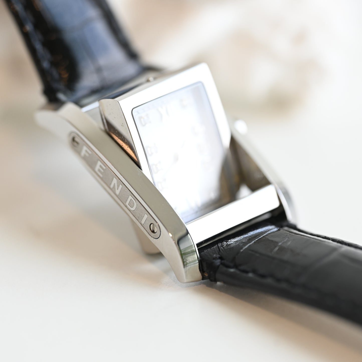 Fendi 002-7600L-966 Watch - Leluxe Vintage Sdn. Bhd.