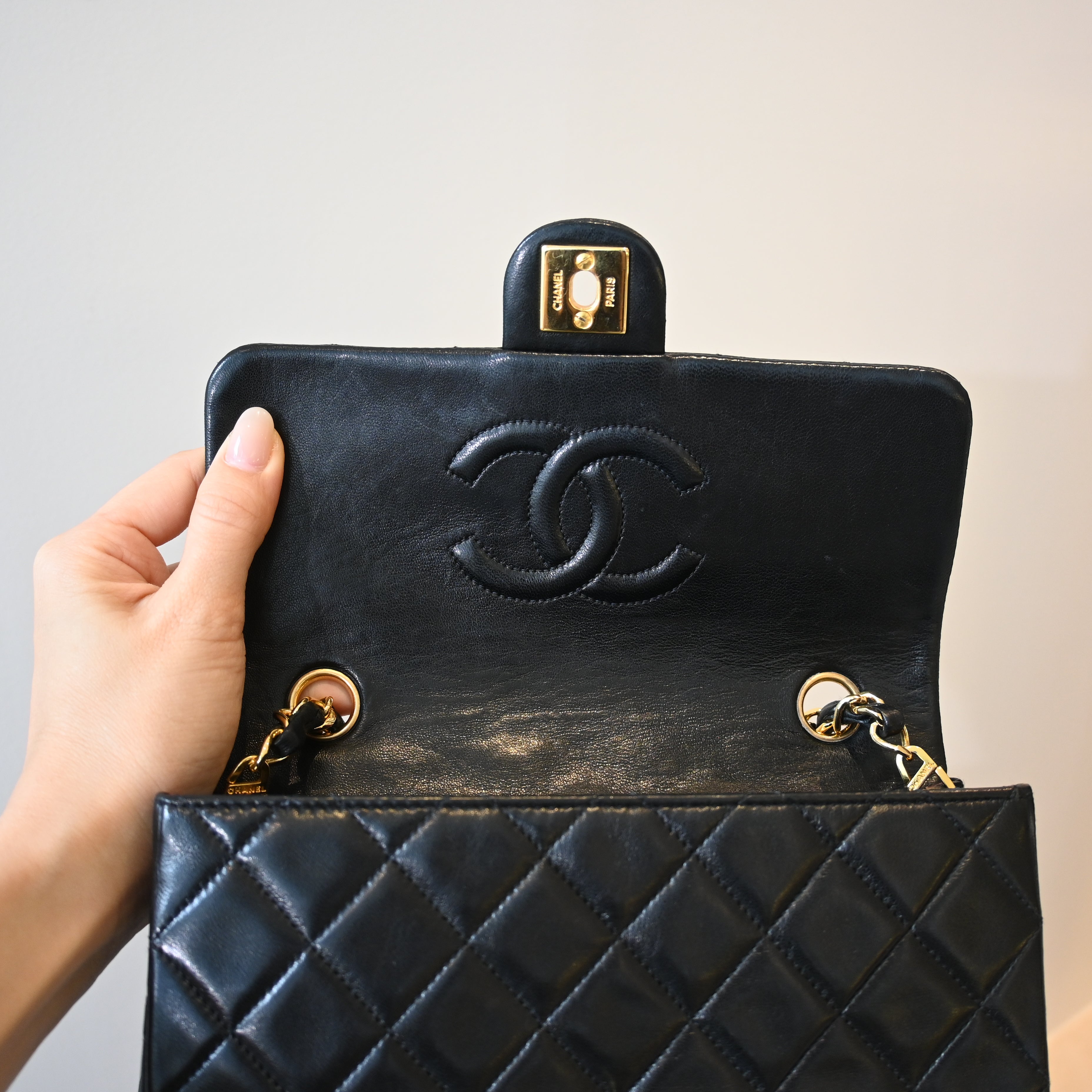 Chanel Classic Flap Mini Square 20 - Leluxe Vintage Sdn. Bhd.