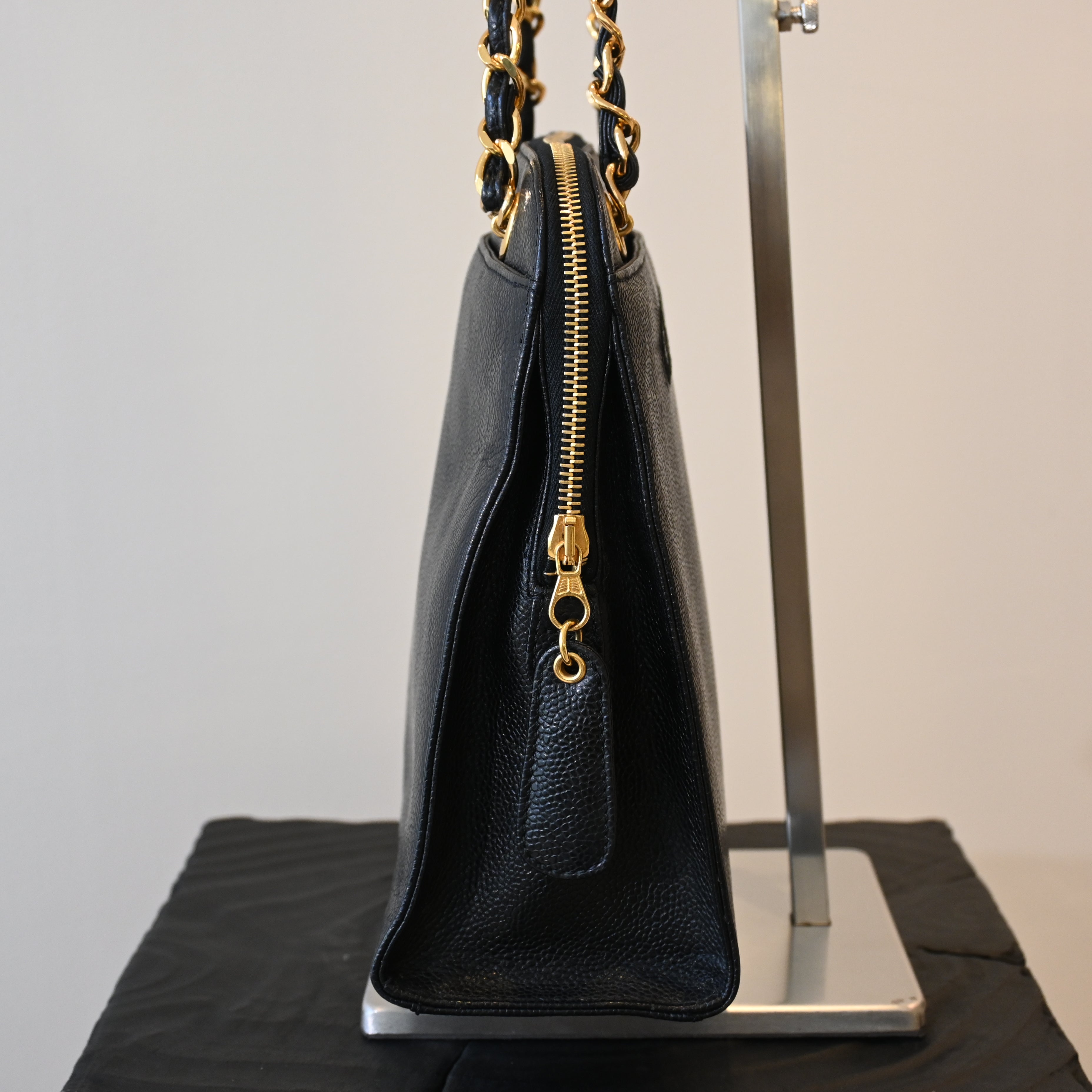 Chanel Logo Caviar Skin Mini Chain Tote - Leluxe Vintage Sdn. Bhd.