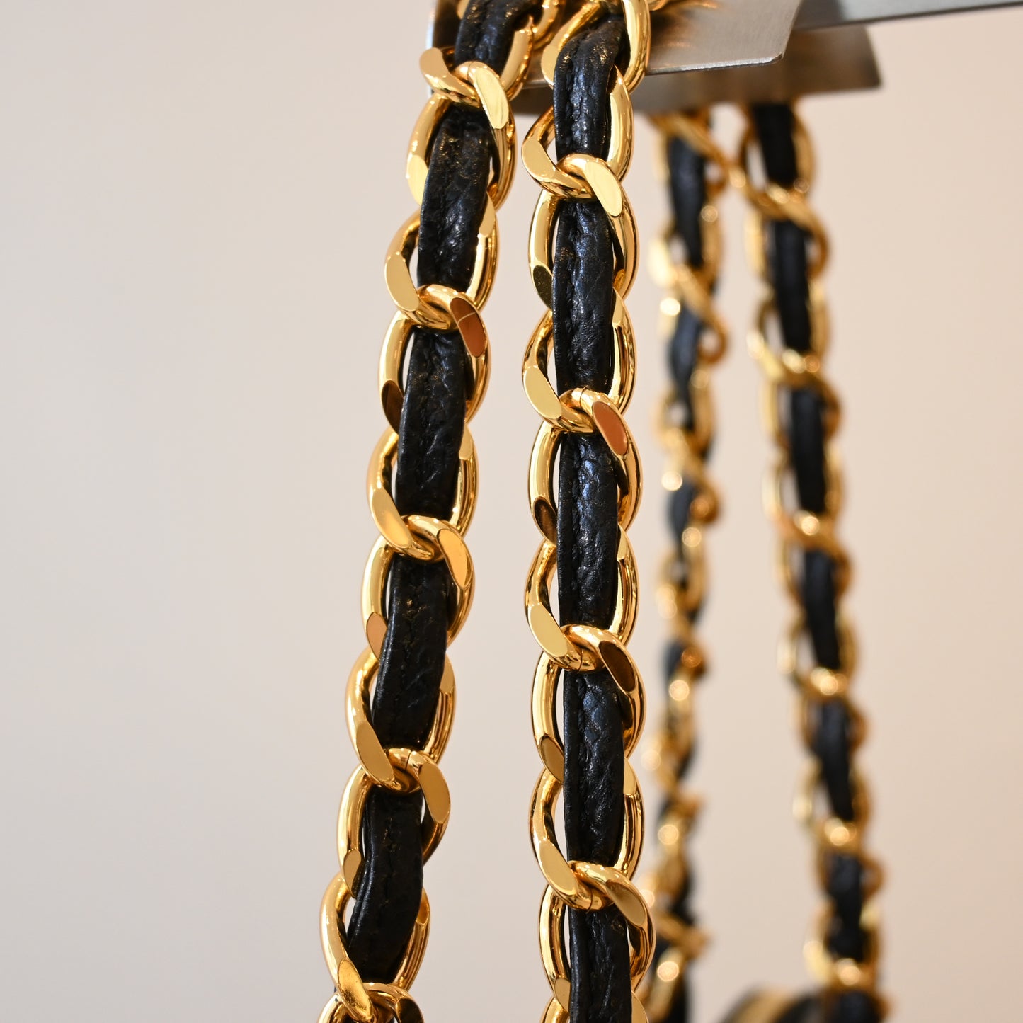 Chanel Logo Caviar Skin Mini Chain Tote - Leluxe Vintage Sdn. Bhd.