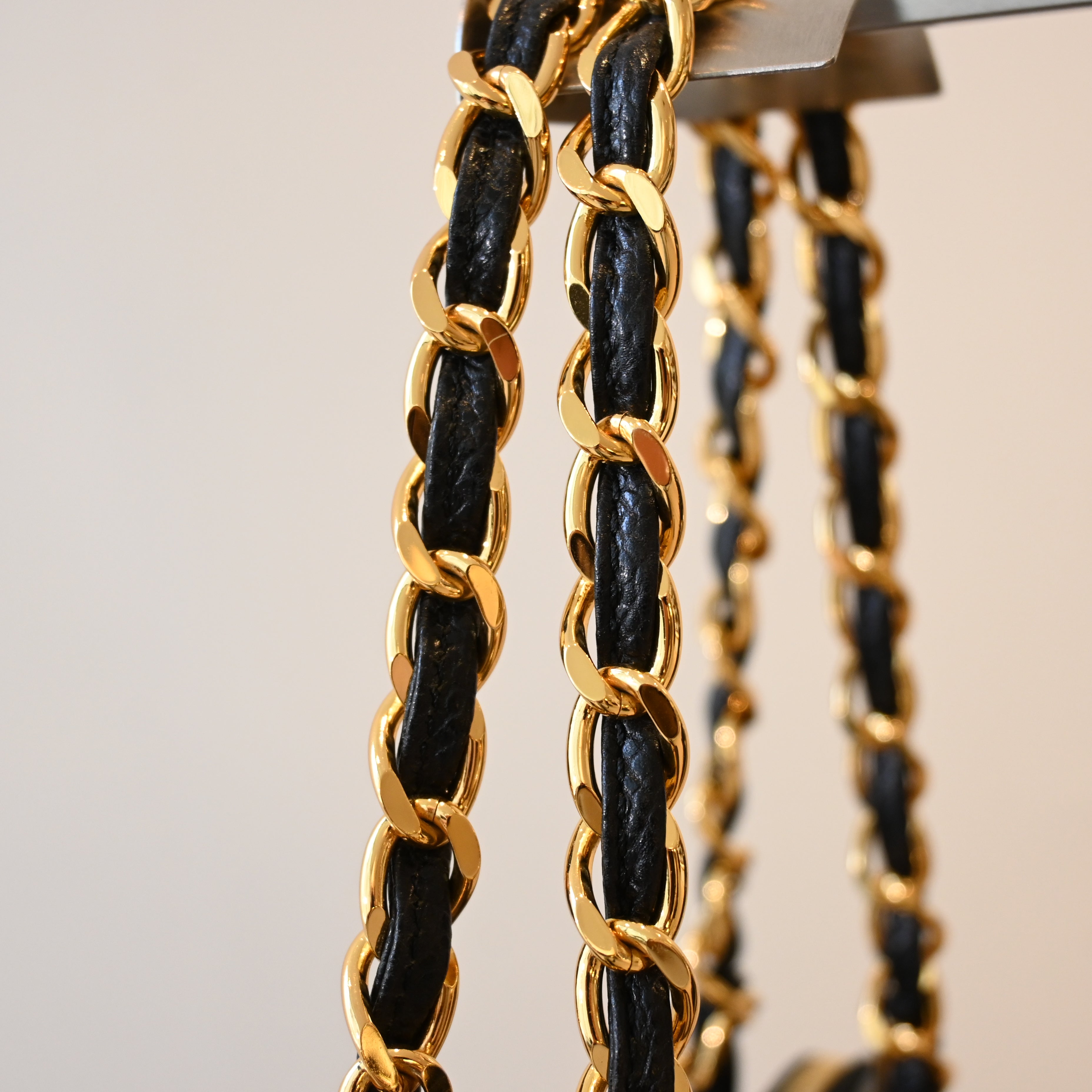 Chanel Logo Caviar Skin Mini Chain Tote - Leluxe Vintage Sdn. Bhd.