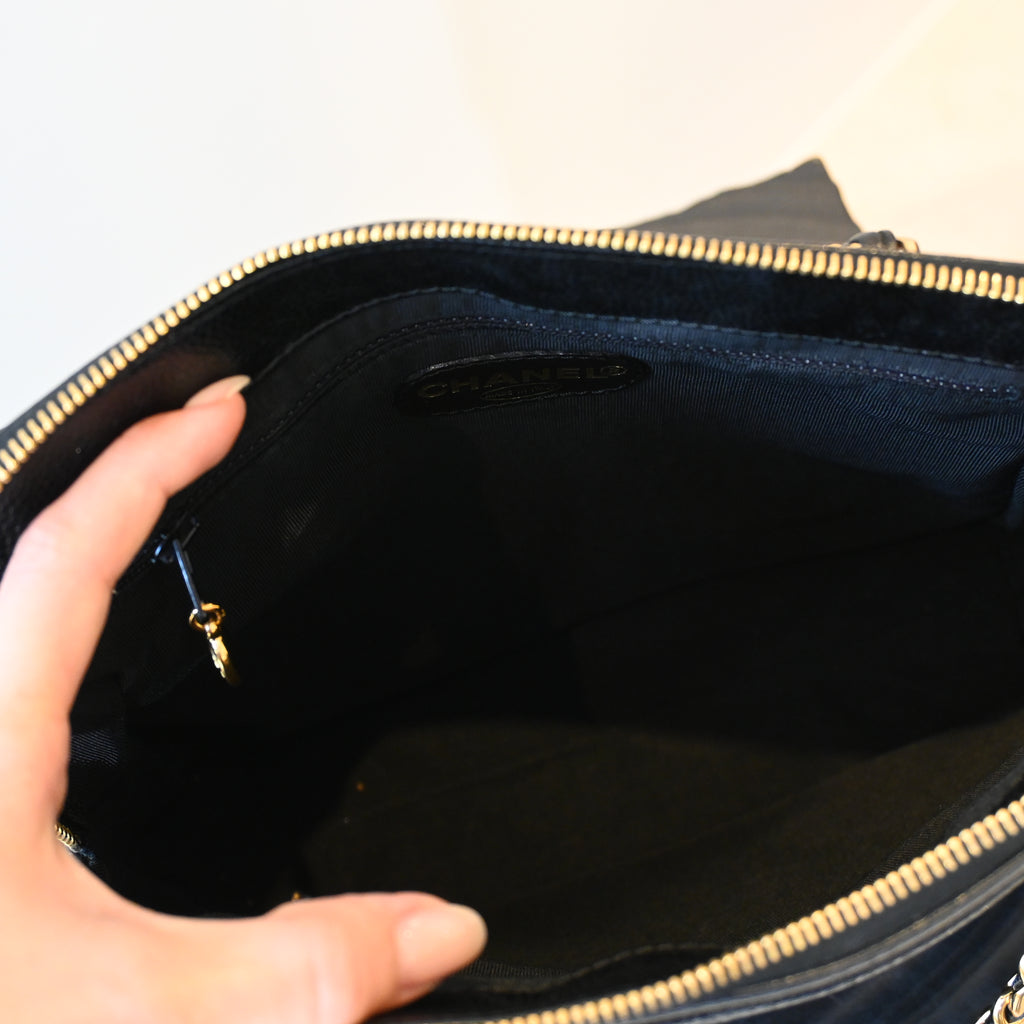Chanel Logo Caviar Skin Mini Chain Tote - Leluxe Vintage Sdn. Bhd.