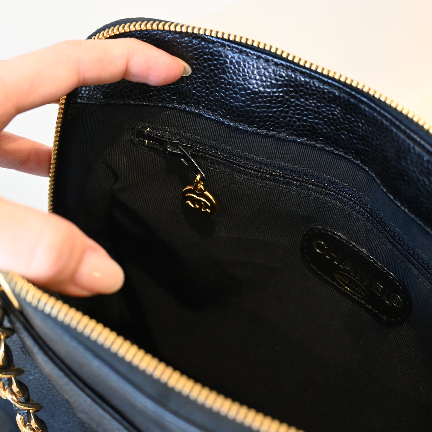Chanel Logo Caviar Skin Mini Chain Tote - Leluxe Vintage Sdn. Bhd.