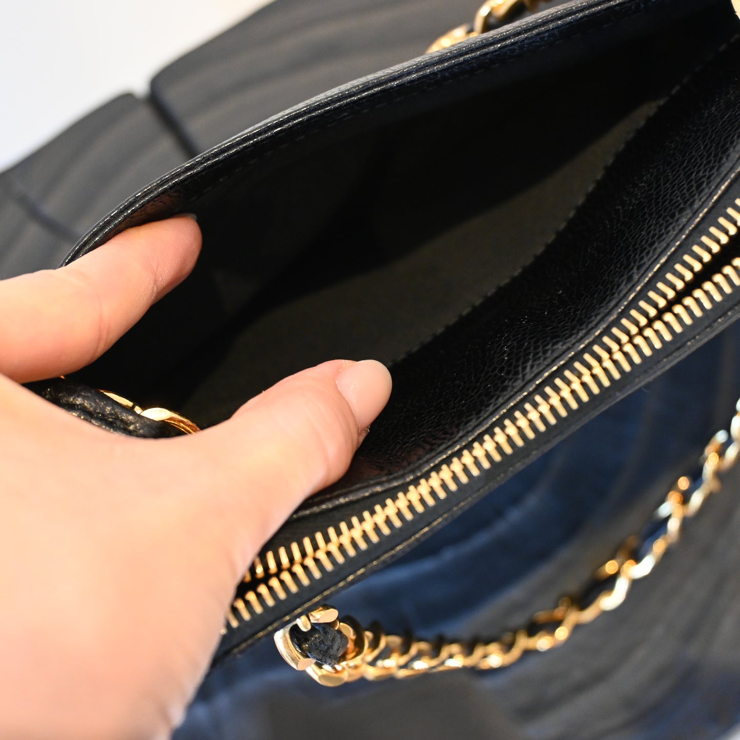 Chanel Logo Caviar Skin Mini Chain Tote - Leluxe Vintage Sdn. Bhd.