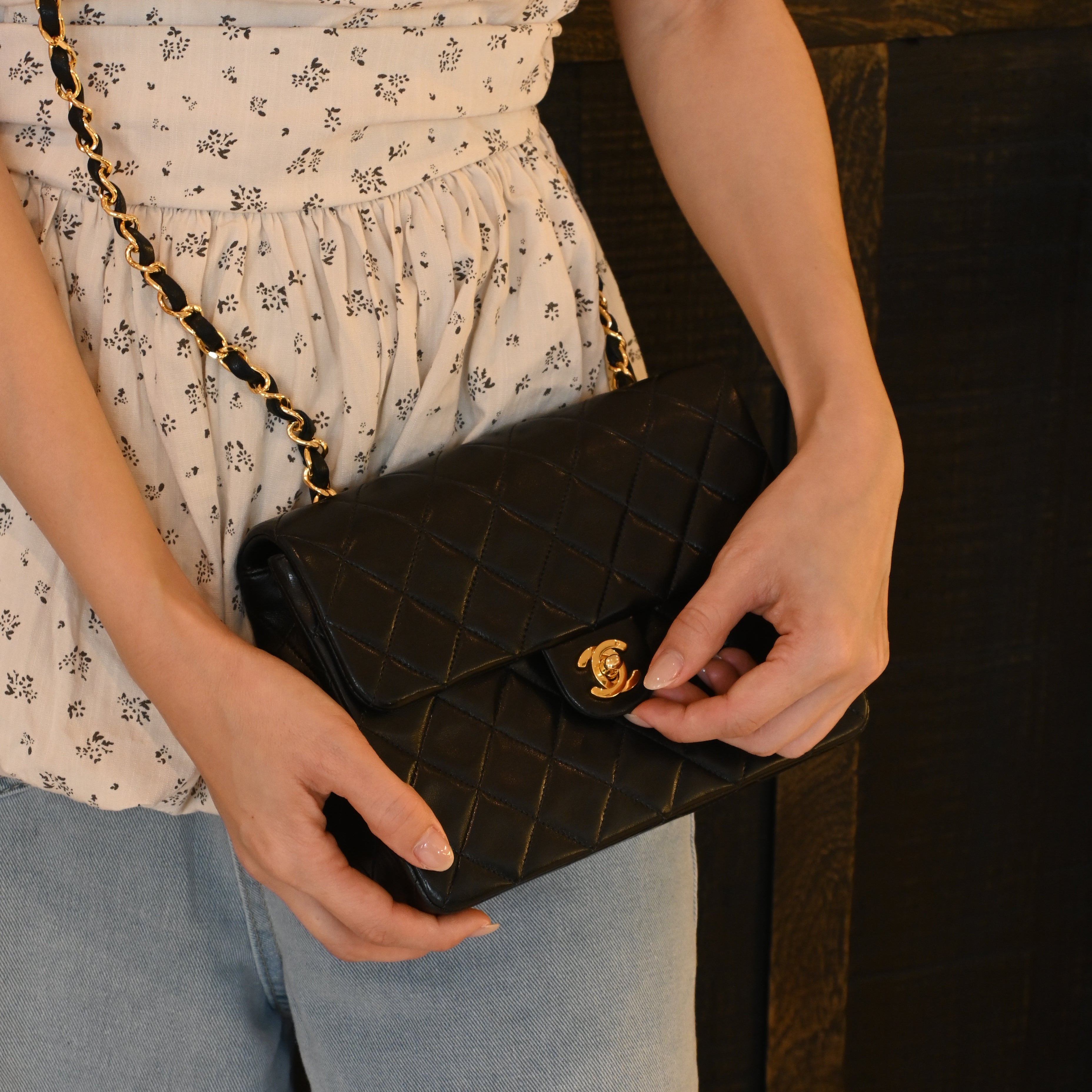 Chanel Classic Flap Mini Square 20 - Leluxe Vintage Sdn. Bhd.