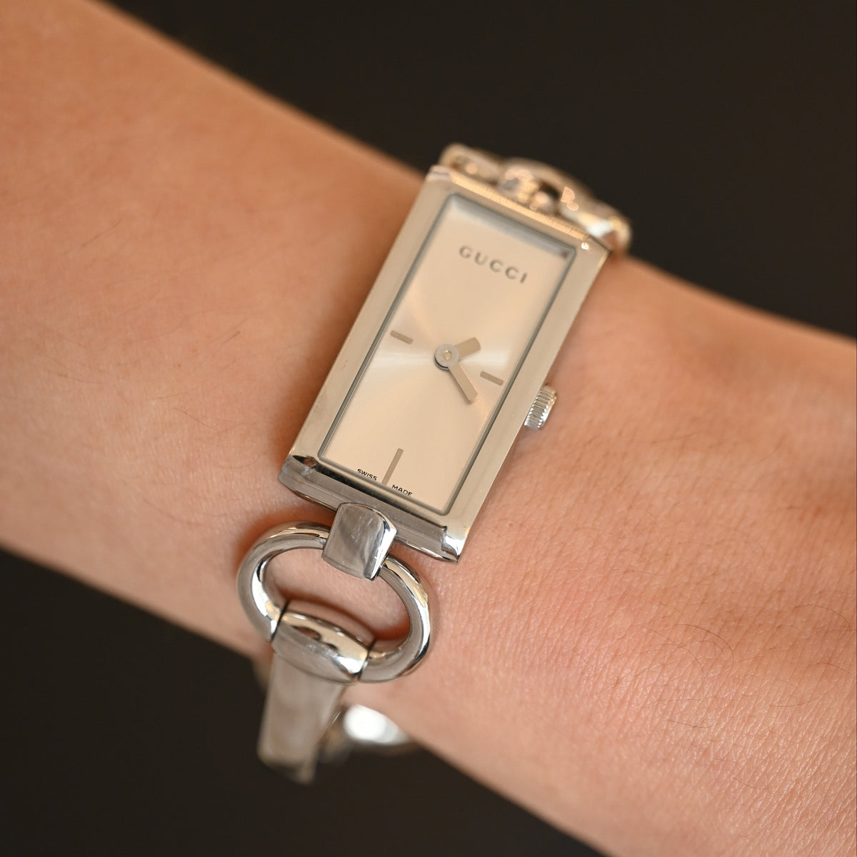 Gucci 119 Tornavoni Bangle Watch