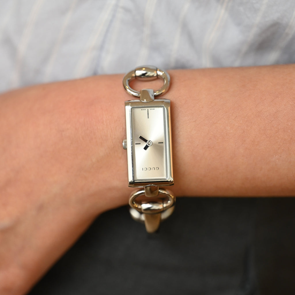 Gucci 119 Tornavoni Bangle Watch