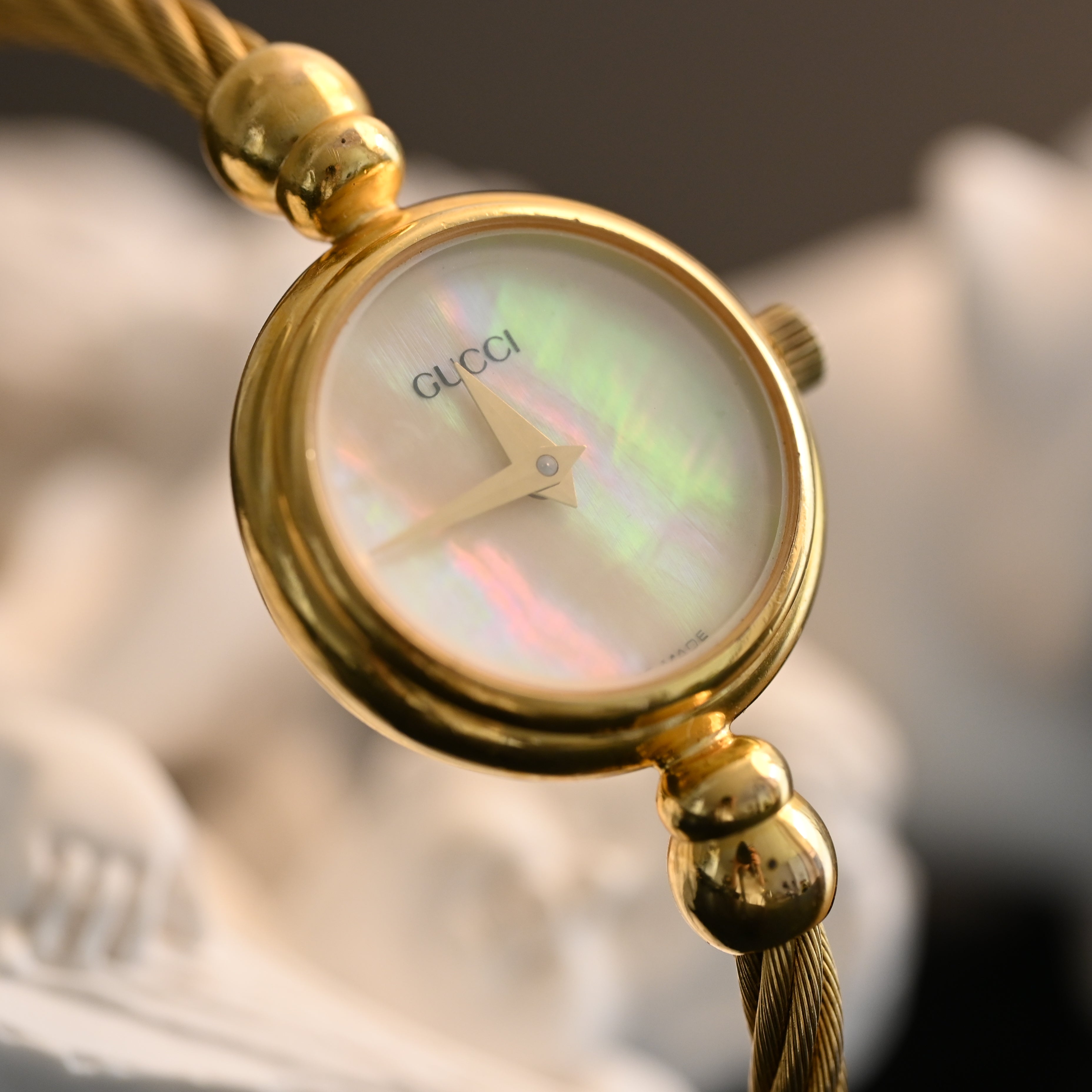 Gucci Bangle Watch 2700.2.L - Leluxe Vintage Sdn. Bhd.