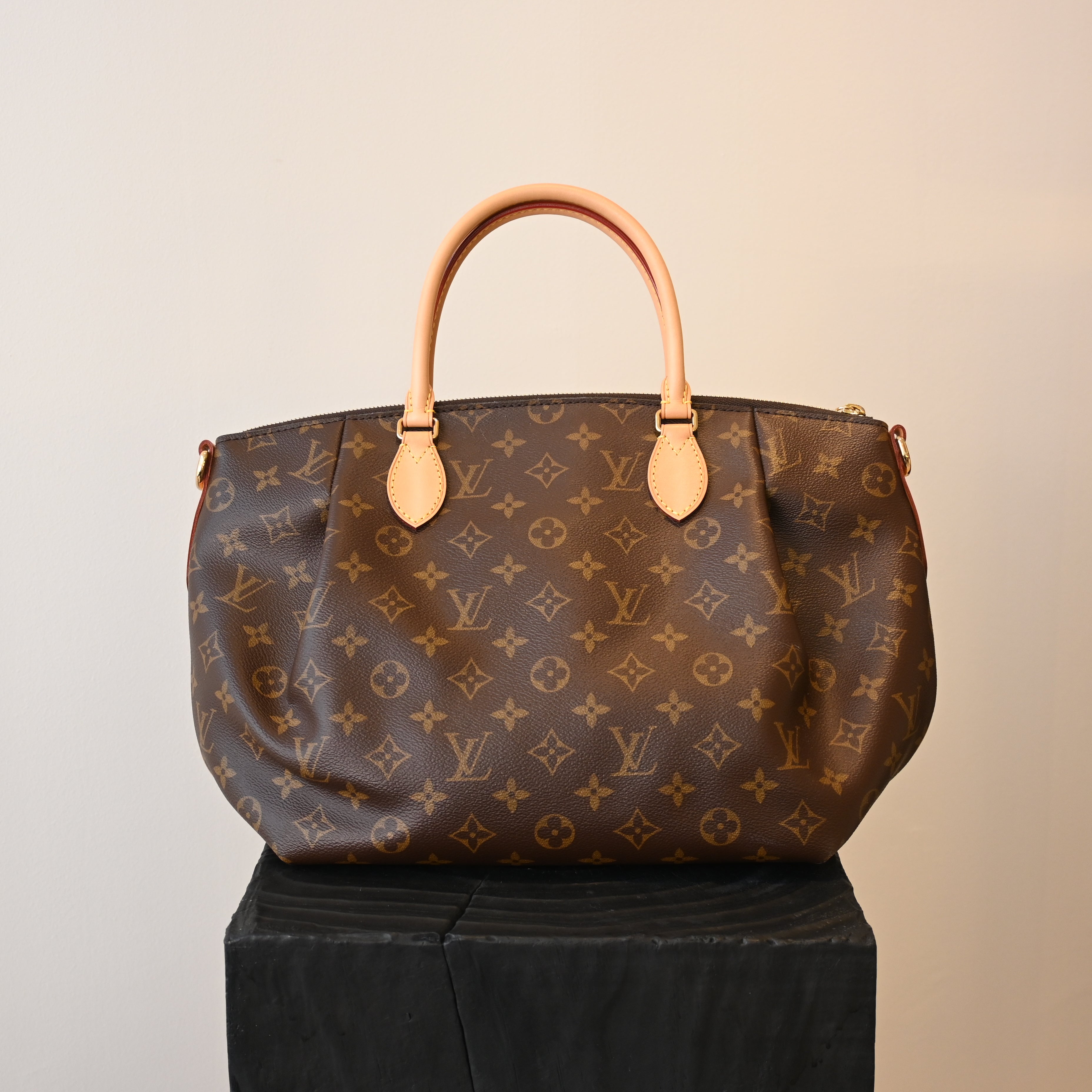 Louis Vuitton Turenne Handbag - Leluxe Vintage Sdn. Bhd.