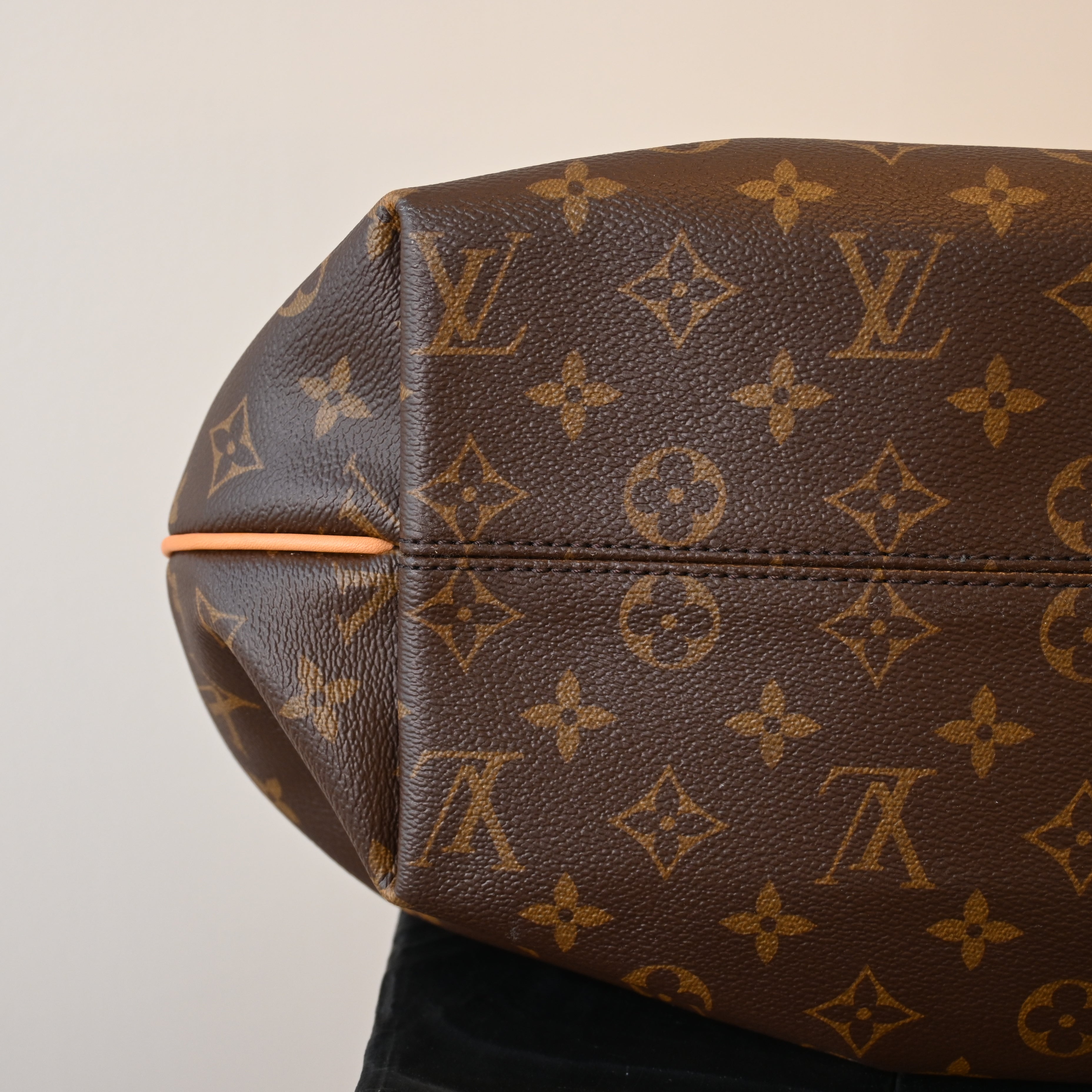 Louis Vuitton Turenne Handbag - Leluxe Vintage Sdn. Bhd.