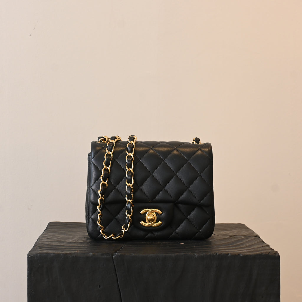 Chanel Minimatrasse 17 Lambskin Single Flap