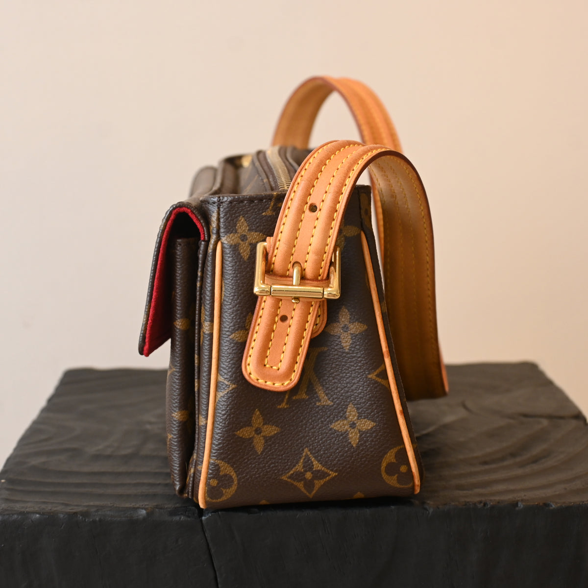 Louis Vuitton Viva Cite MM Monogram