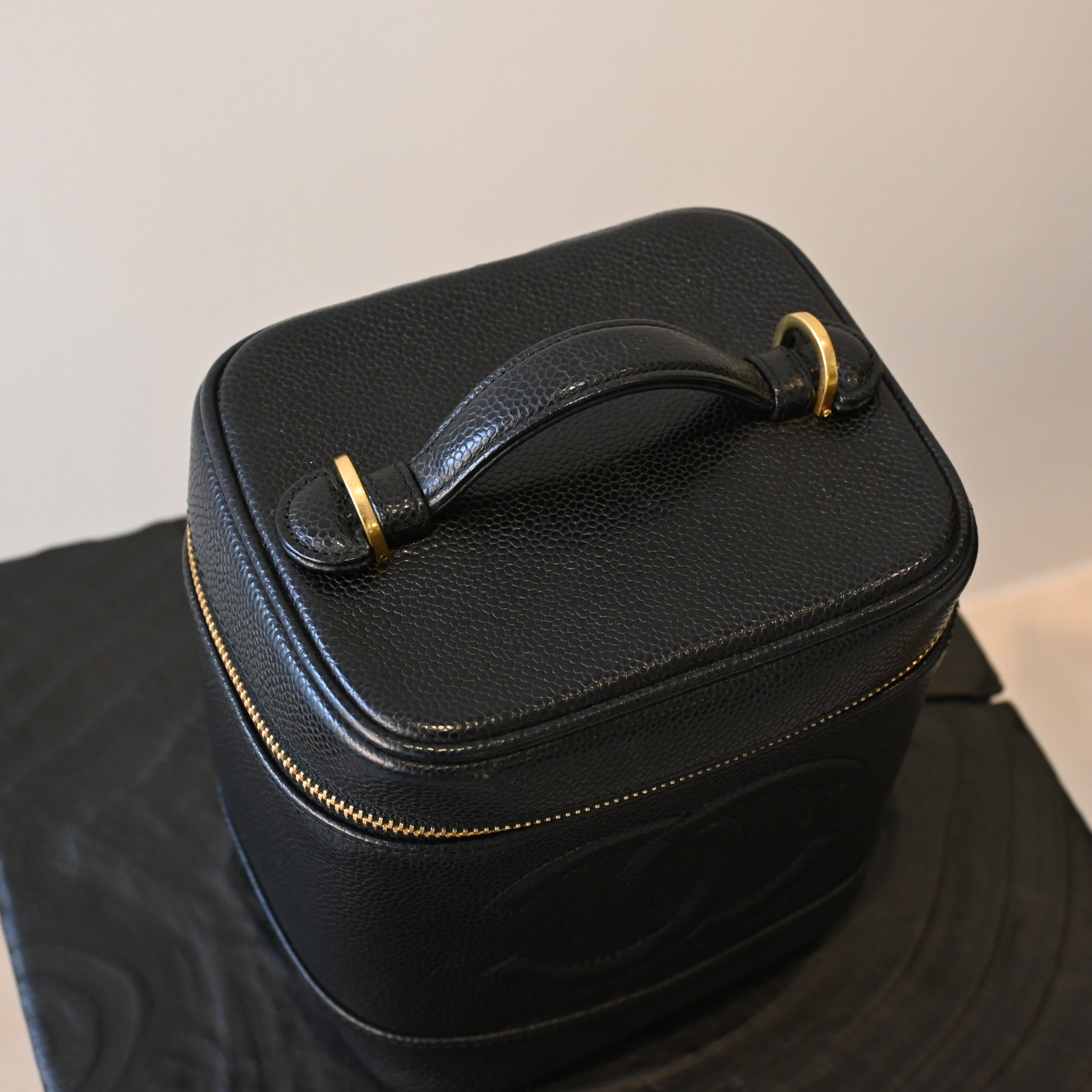 Chanel Vintage Vanity Case – Leluxe Vintage Sdn. Bhd.