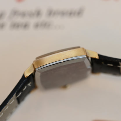 Omega Geneve Cushion Watch Ref.511.298 Cal.620