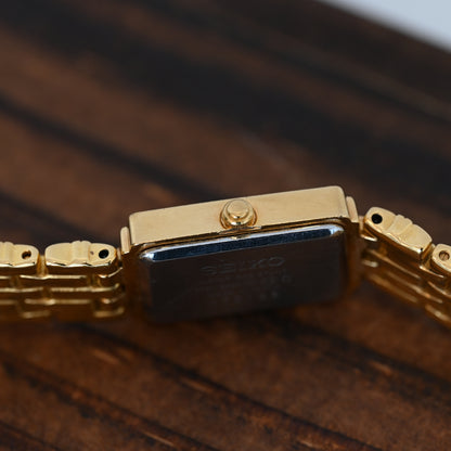 Seiko 1F21-5F40 Watch