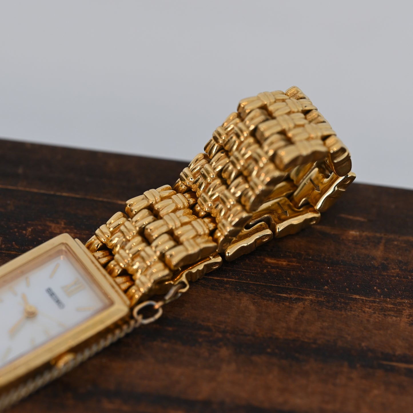 Seiko 1F21-5F40 Watch