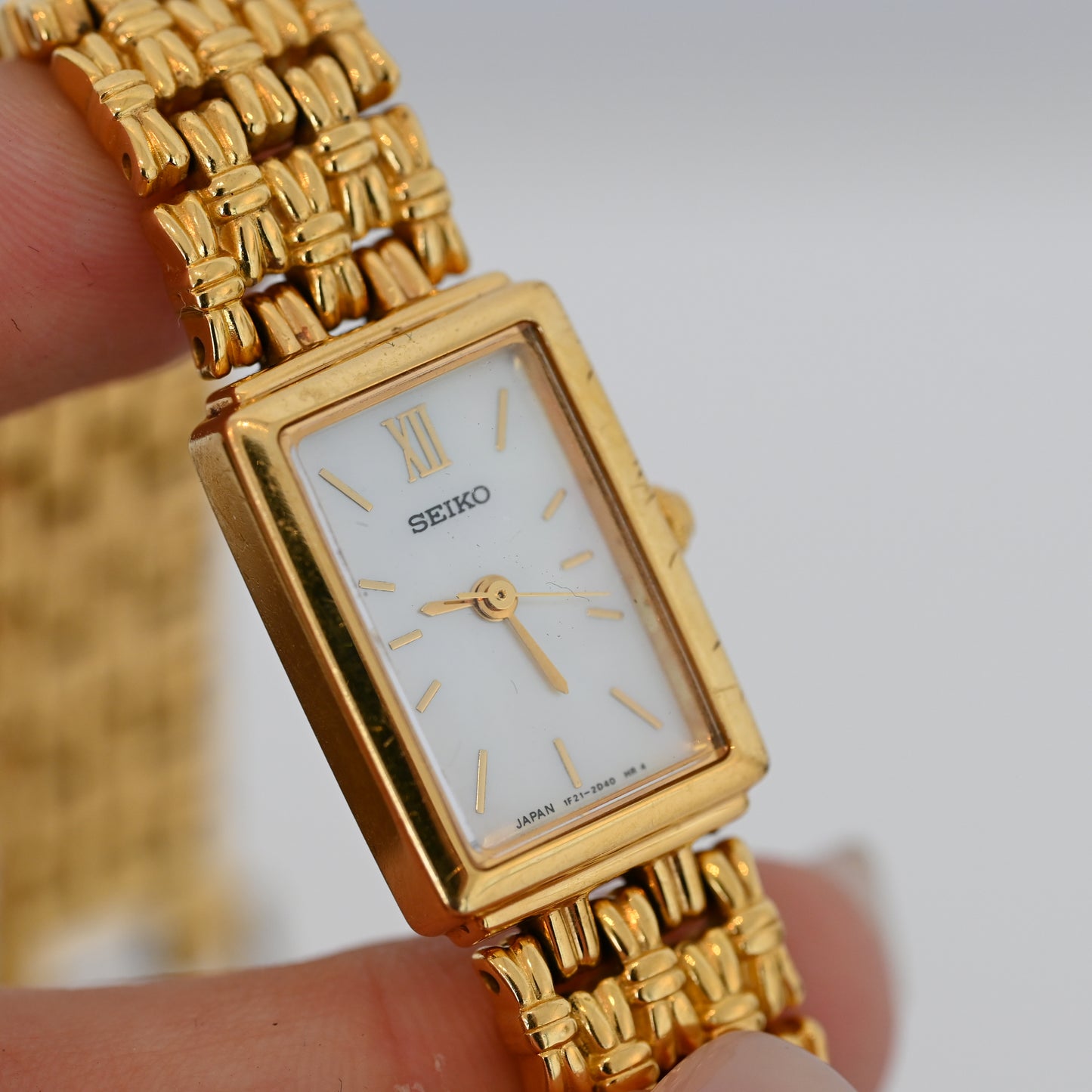 Seiko 1F21-5F40 Watch