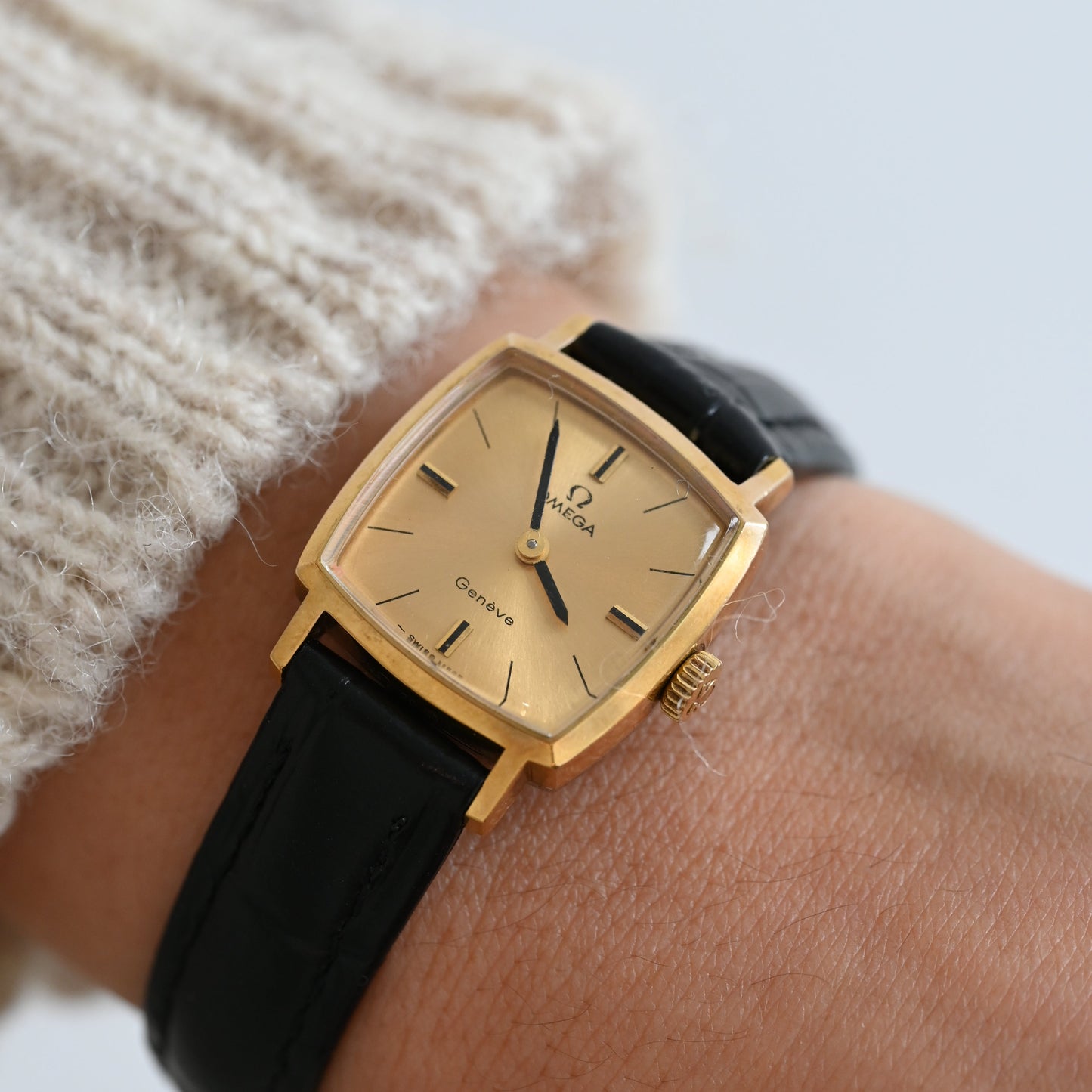 Omega Geneve Cushion Watch Ref.511.298 Cal.620