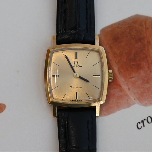 Omega Geneve Cushion Watch Ref.511.298 Cal.620