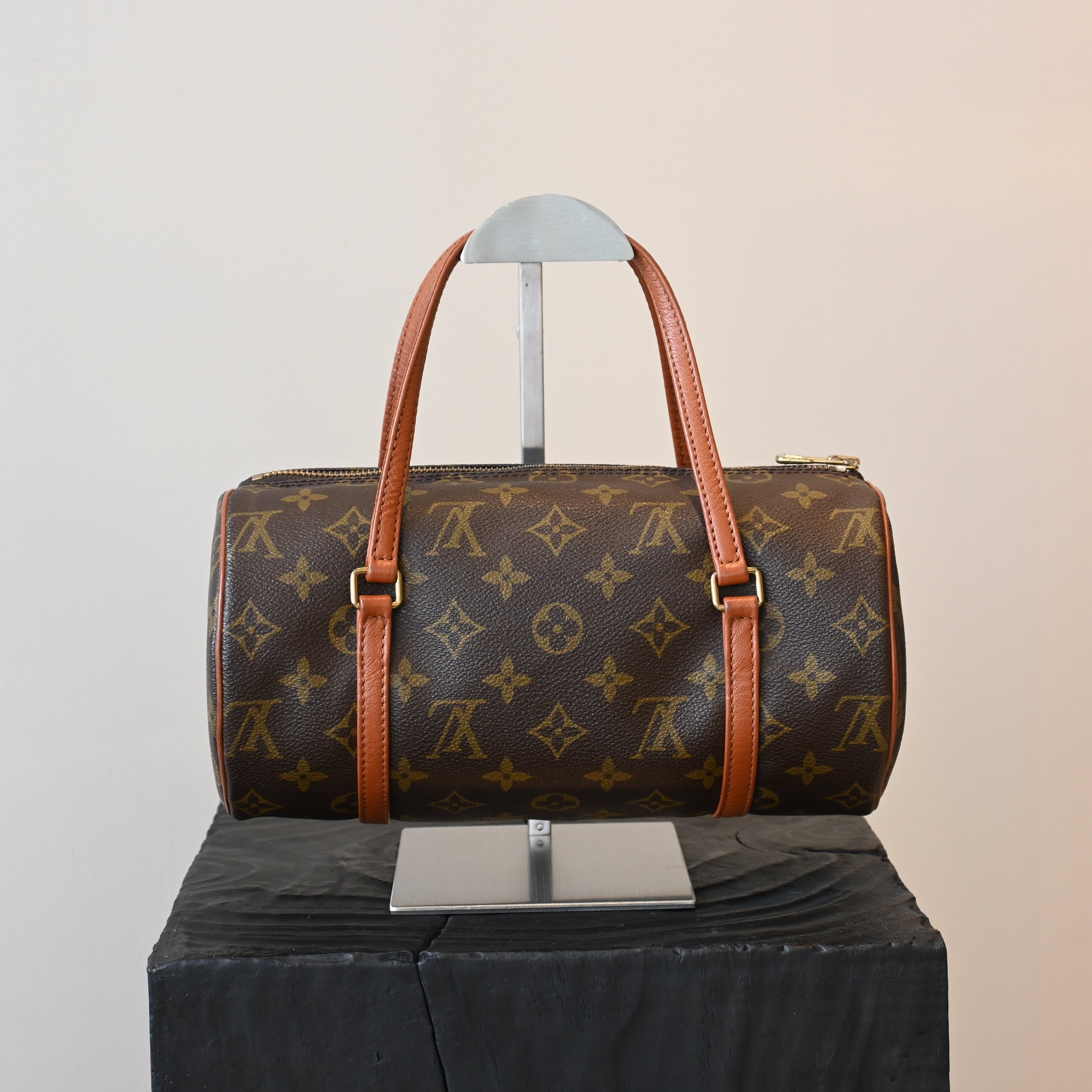 Louis Vuitton Papillon 26 Monogram - Leluxe Vintage Sdn. Bhd.