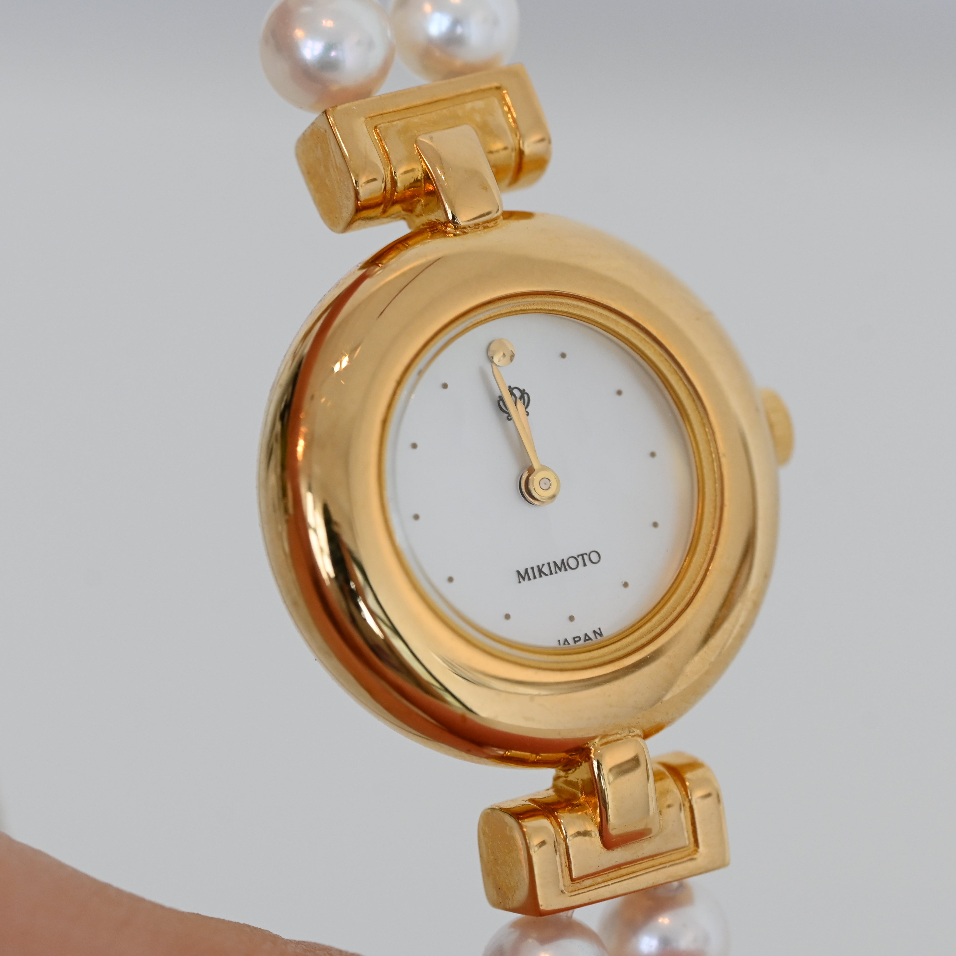 Mikimoto Double Pearl Bracelet JAL Watch ref. 4N20-0941 - Leluxe Vintage Sdn. Bhd.