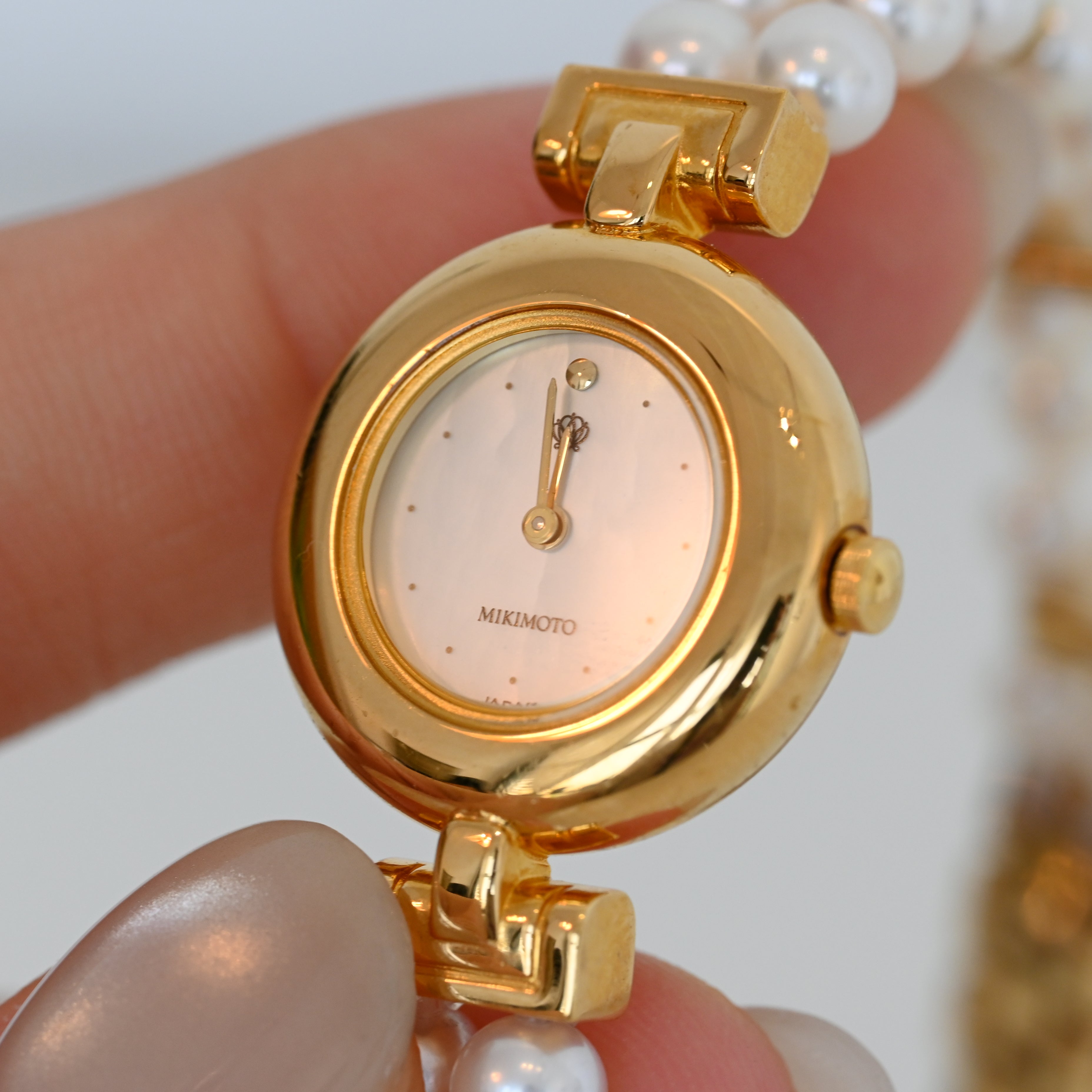 Mikimoto Double Pearl Bracelet JAL Watch ref. 4N20-0941 - Leluxe Vintage Sdn. Bhd.
