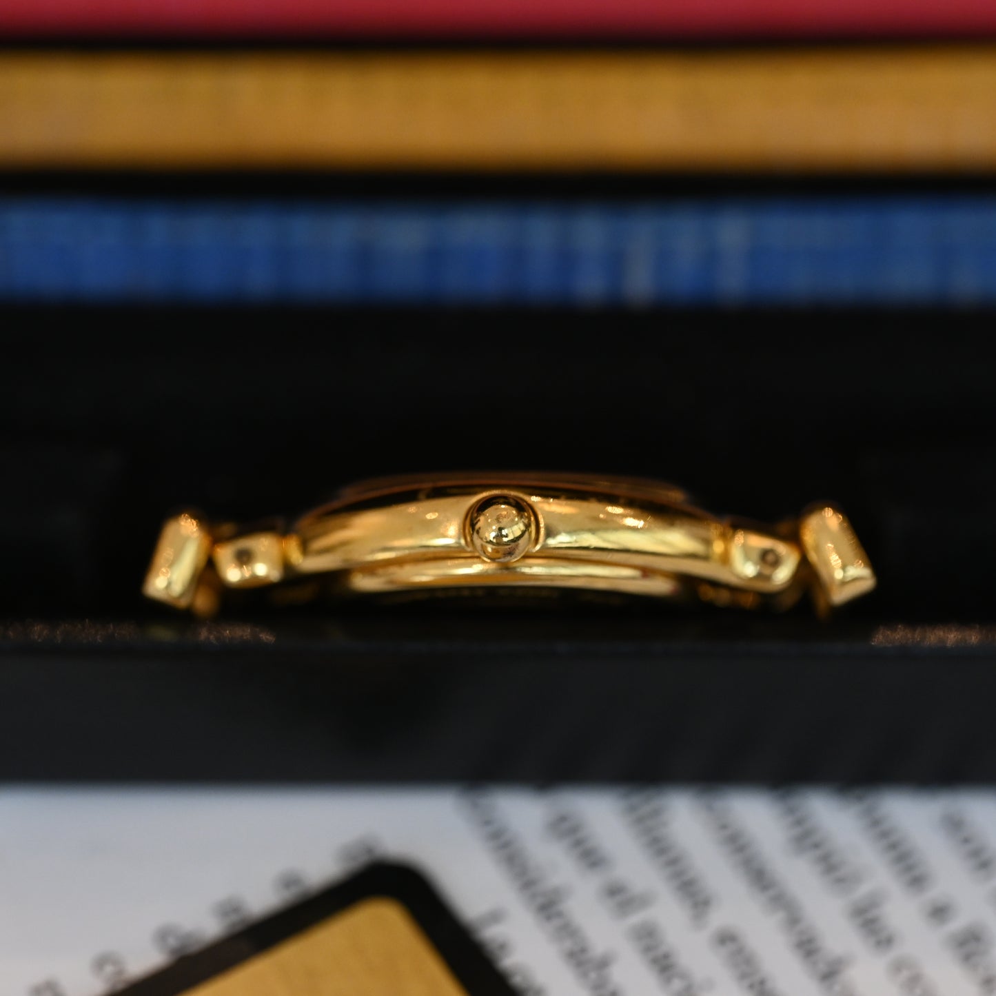 Fendi Chameleon 640L 028-304 Watch