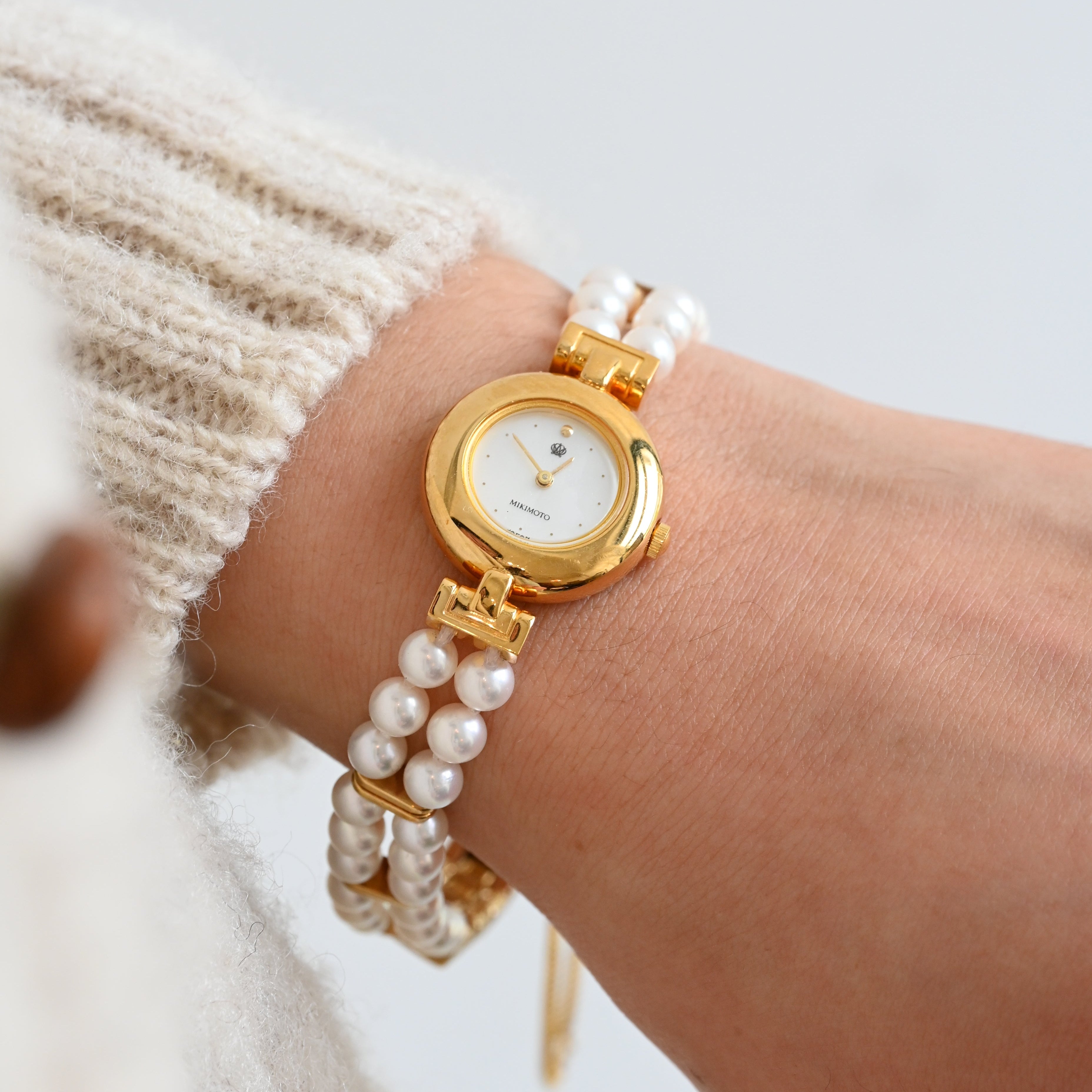 Mikimoto Double Pearl Bracelet JAL Watch ref. 4N20-0941 - Leluxe Vintage Sdn. Bhd.