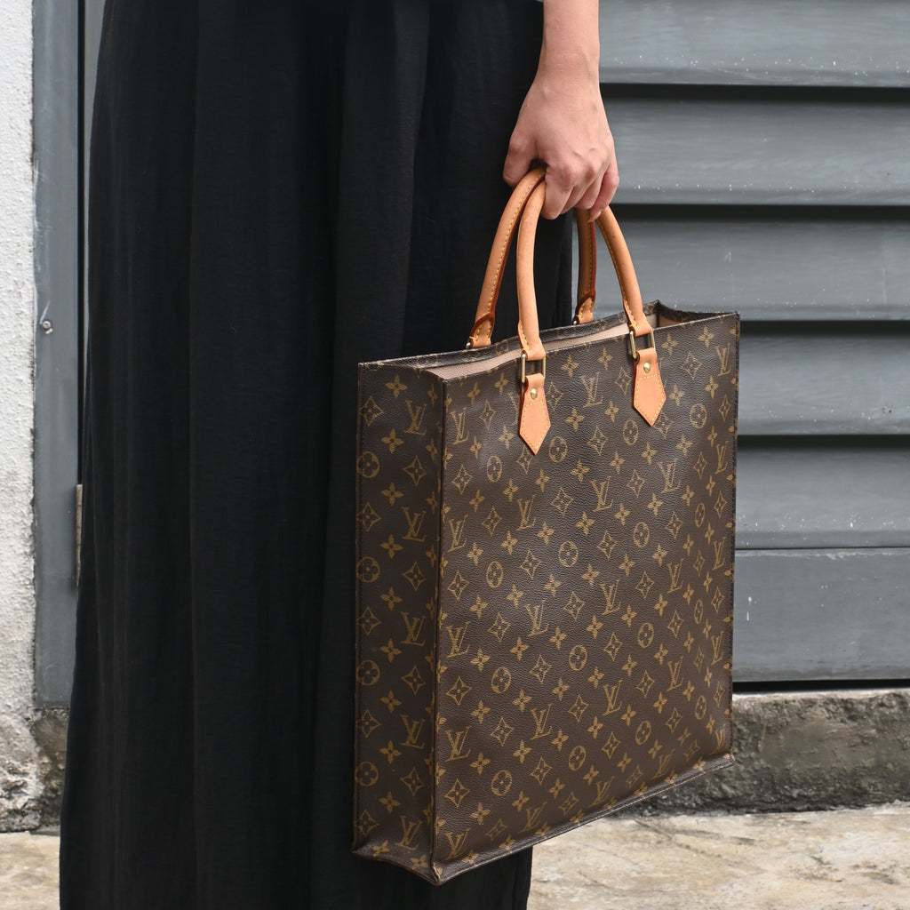 Louis Vuitton Monogram Sac Plat - Leluxe Vintage Sdn. Bhd.
