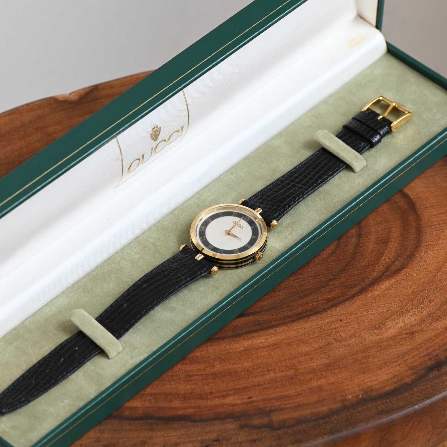 Gucci Sherry Line 2000M Watch