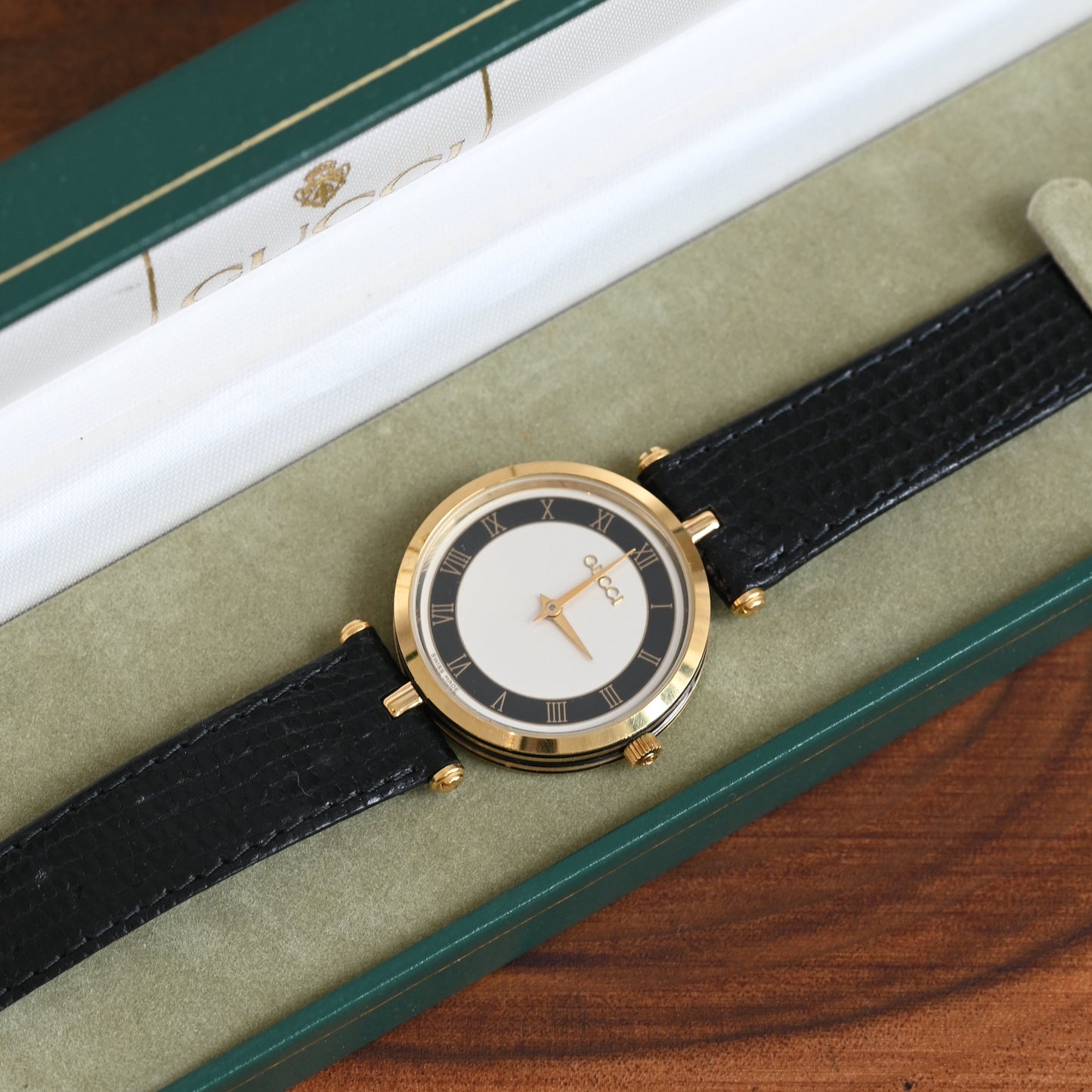 Gucci Sherry Line 2000M Watch