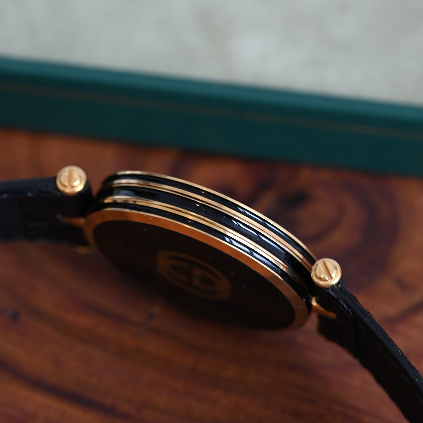 Gucci Sherry Line 2000M Watch