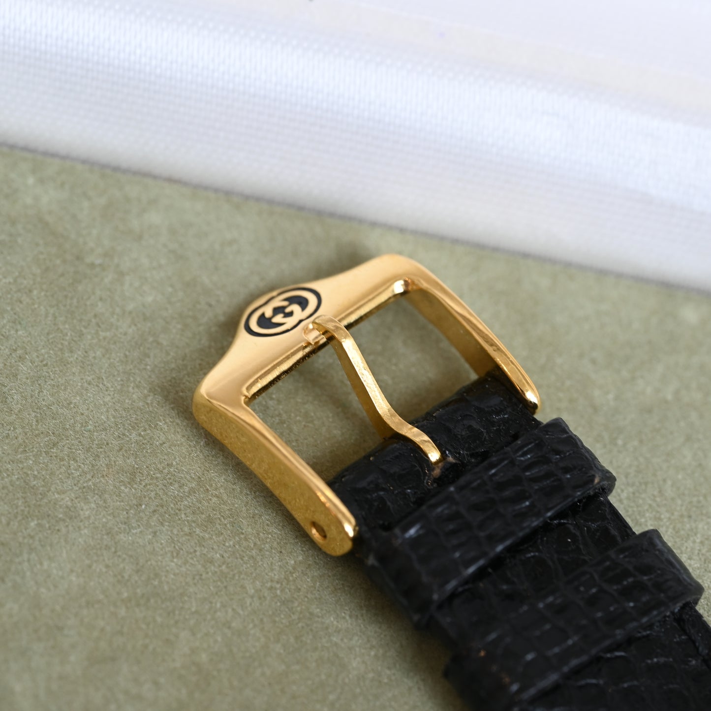 Gucci Sherry Line 2000M Watch