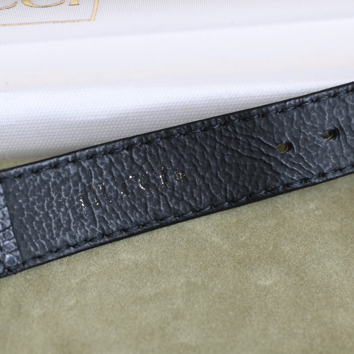 Gucci Sherry Line 2000M Watch