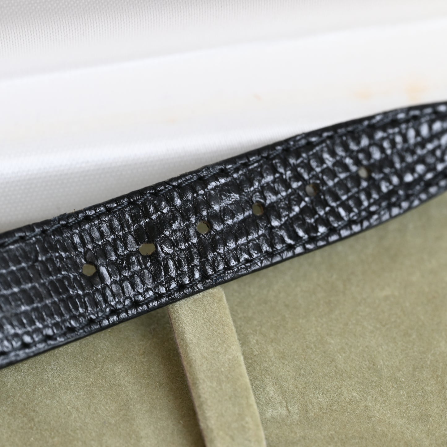 Gucci Sherry Line 2000M Watch