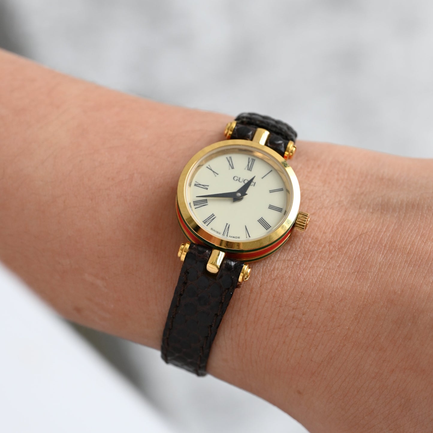 Gucci Sherry Line 2000L Watch