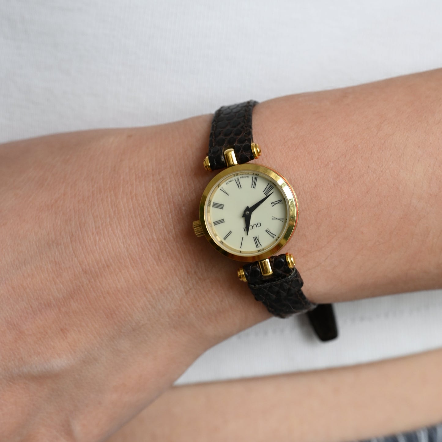 Gucci Sherry Line 2000L Watch