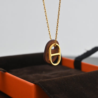 Hermes O'Maillon Pendant Necklace in GHW